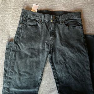 MEN’S PANTS 3/$25 4/$30!!! MAKE A BUNDLE :) Men’s Levi’s Jeans